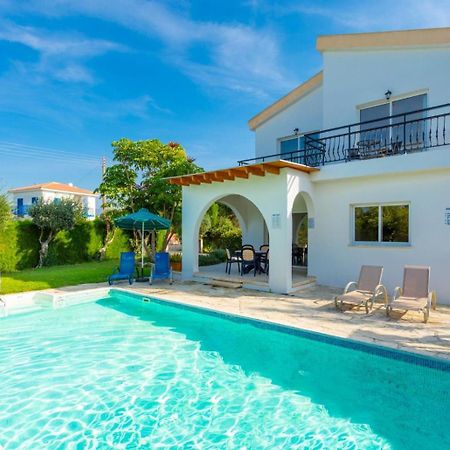 Sun Beach Villa Tria Polis Exterior foto