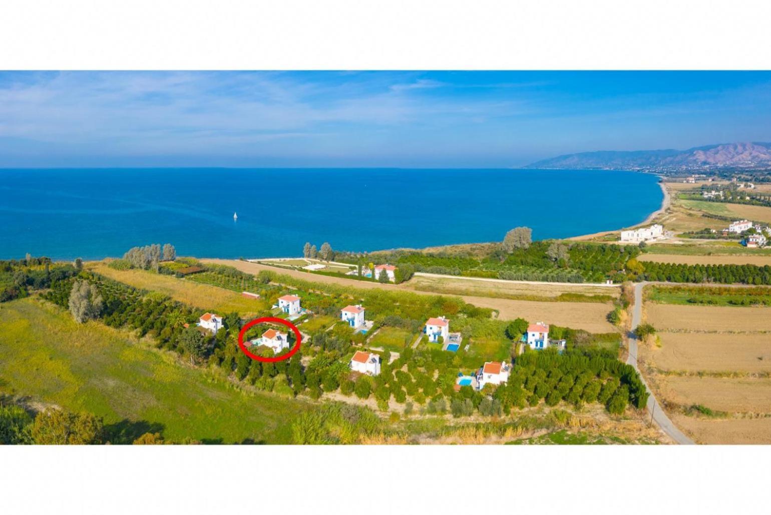 Sun Beach Villa Tria Polis Exterior foto