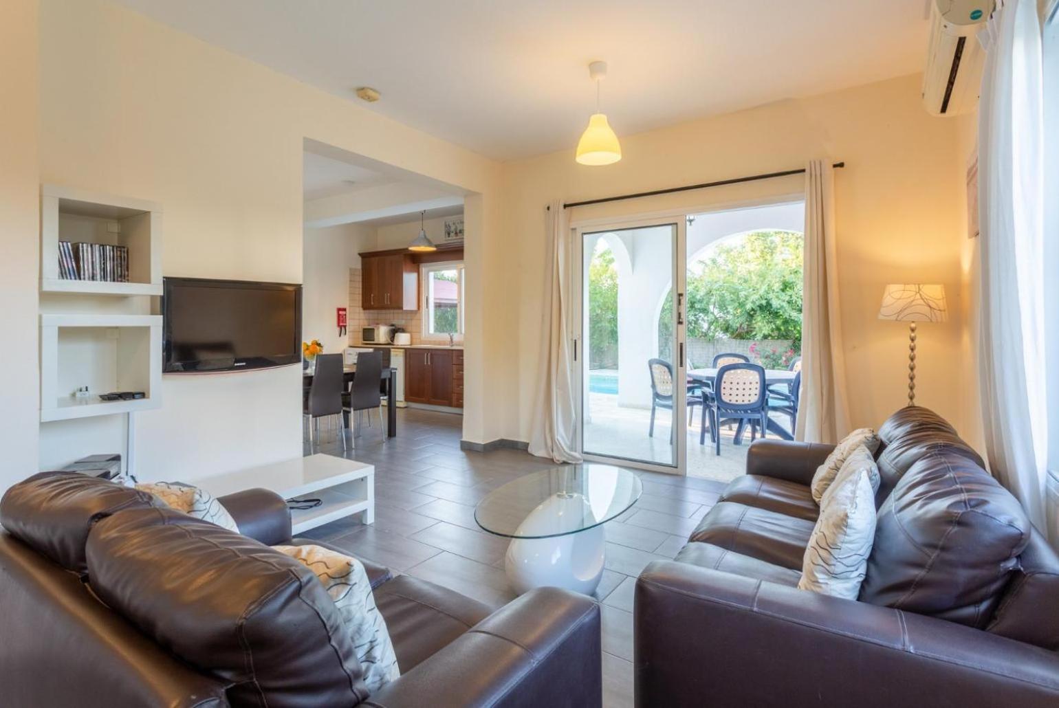 Sun Beach Villa Tria Polis Exterior foto